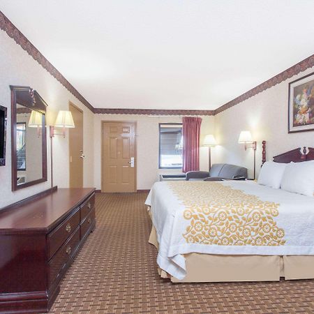 Days Inn By Wyndham Thomaston Екстер'єр фото