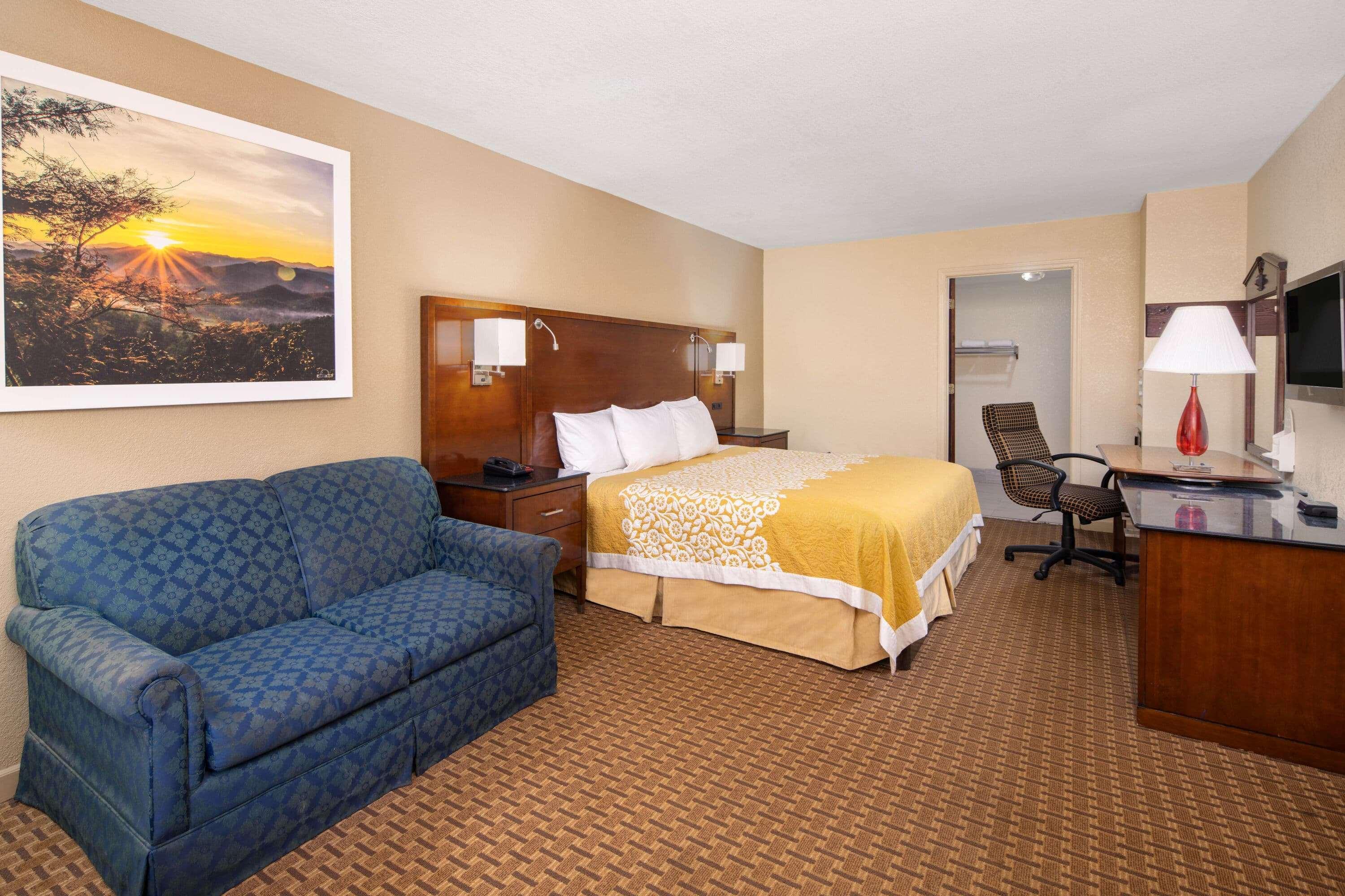 Days Inn By Wyndham Thomaston Екстер'єр фото