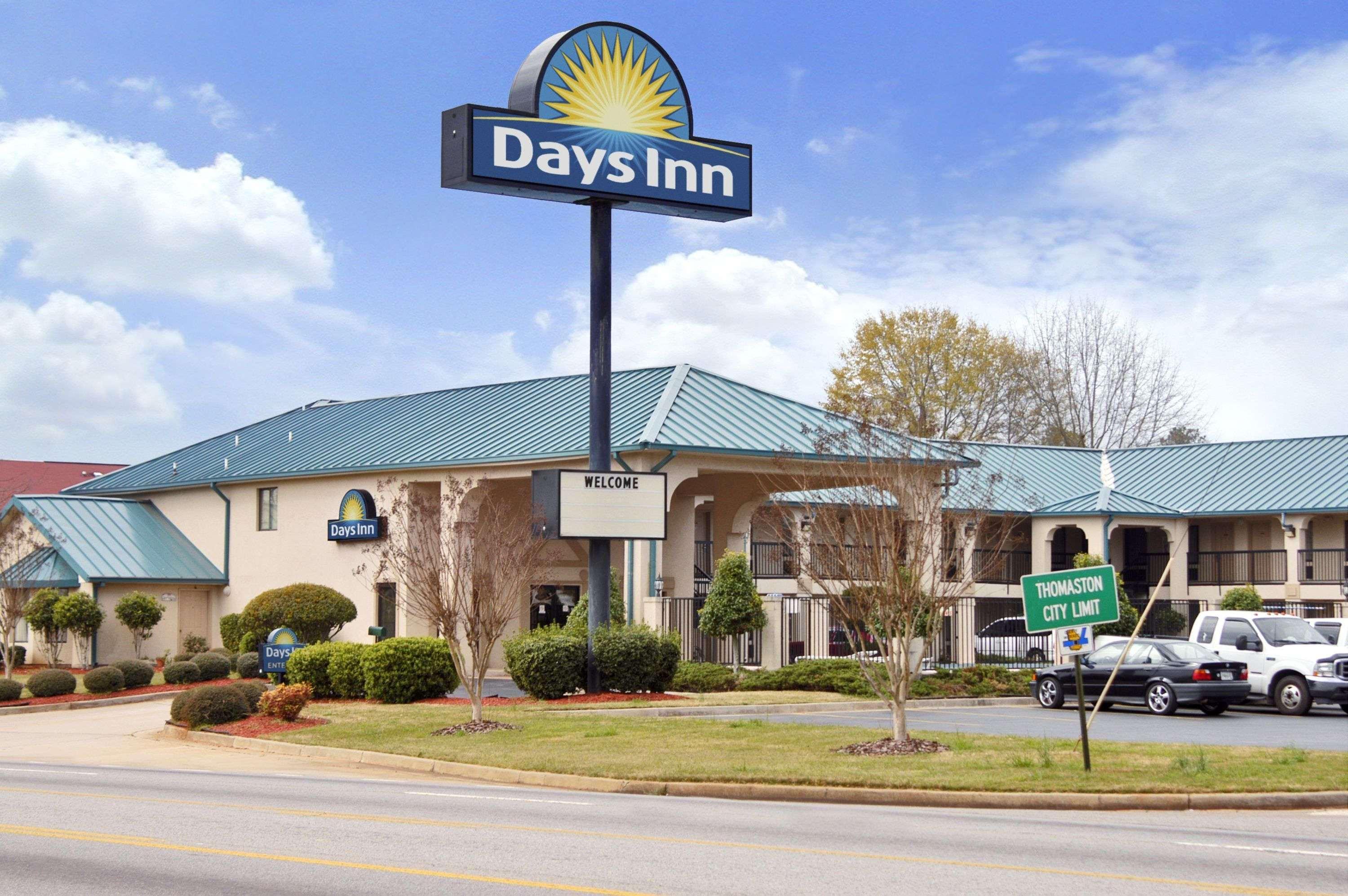 Days Inn By Wyndham Thomaston Екстер'єр фото
